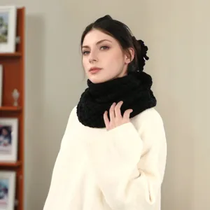 Schwarzer Strick Schlauchschal Damen Winter warmer Halswärmer modisches Zubehör.
