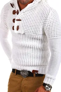 Heren witte gebreide trui detail, schuine hoornknop ontwerp, lange mouw pullover top.
