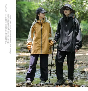 Detailed view of the stylish couple windbreaker softshell jacket for outdoor hiking and daily wear.