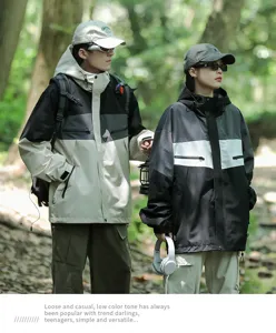Giacca a vento impermeabile da esterno autunnale per uomo e donna, elegante top con cappuccio.