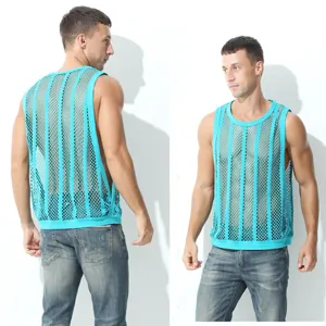 Débardeur en résille bleue pour homme, maillot sans manches respirant style été casual.