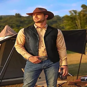 Gilet in ecopelle PU da uomo vestibilita slim monopetto capo casual dettaglio vista