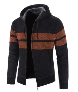 Herren Winter Fleece gefütterte Kapuzen Strickjacke mit dickem warmen Strick und modernem Streifenmuster.