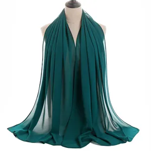 Einfarbiges dunkles grünes Chiffon Hijab Tuch für Damen, elegantes langes Schal Tuch.