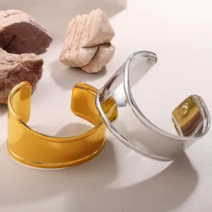 Opvallende minimalistische onregelmatige C-vorm brede manchetarmbanden in goud en zilver