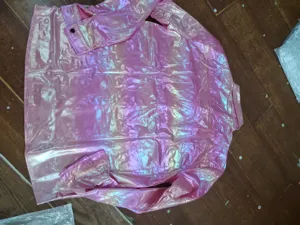 Chemise à manches longues holographique rose pour hommes haut brillant style disco
