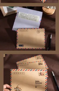Enveloppe de papeterie vintage en kraft style poste aérienne avec bordure rouge et bleue.