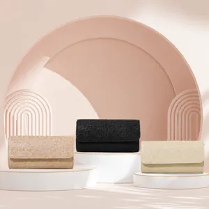 Sac pochette tressé en paille pour femme été mode, élégant sac bandoulière de soirée.