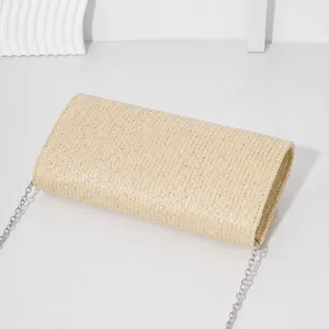 Sac pochette tressé en paille chic avec chaîne, sac de soirée d'été élégant pour femmes.