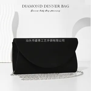 Elegante schwarze Samt-Abendtasche mit Silberkette, schicke Clutch für Damen Party Hochzeit.
