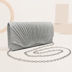 Silberne Glitzer Plissee Abendtasche für Damen, elegante Umhängetasche mit Kette.