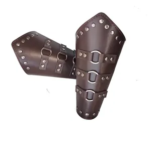 Bracciali in pelle punk rock medievale, protezione per braccio vintage borchiata per cosplay.