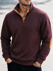 Sudadera casual de hombre con cuello alzado y manga larga acolchada en color burdeos.