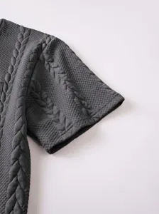 Heren donkergrijs kort mouw gestructureerd gebreid t-shirt detail, ademende stof.