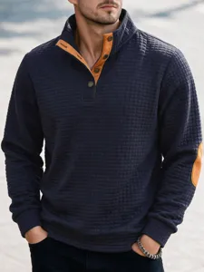Sudadera de punto hombre cuello alzado manga larga cuadro pequeño detalle vista top.