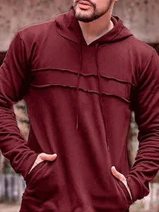 Sweat à capuche décontracté pour homme, bordeaux manches longues avec poche kangourou.