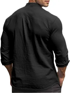 Dettaglio vista posteriore camicia di lino nera traspirante a maniche lunghe uomo collo coreano.