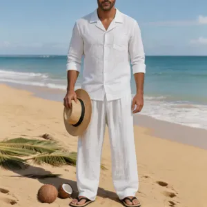 Conjunto de playa para hombre de camisa de manga larga y pantalón de lino blanco.