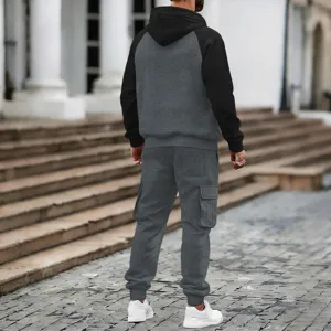 Ensemble survêtement molletonné homme sweat raglan cargo vue arrière détail extérieur