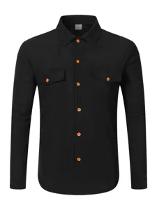 Chemise à manches longues en velours côtelé noir pour homme avec boutons oranges.