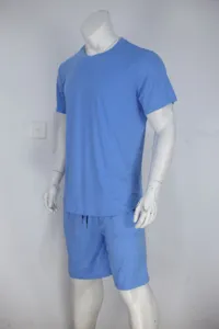Men's casual solid color short sleeve t-shirt and shorts two-piece sportswear set.
