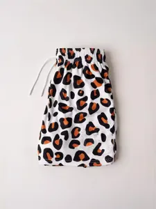 Men's mesh sports casual shorts with leopard print, ideal for outdoor fitness and running.