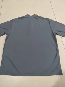 Men's waffle long-sleeve t-shirt with camo collar casual loose streetwear basic top.
