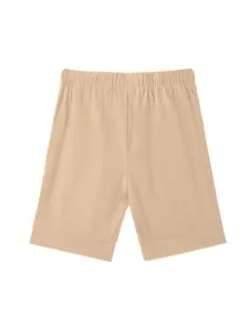 Primo piano dettaglio di pantaloncini casual da uomo con vita elastica di colore kaki.