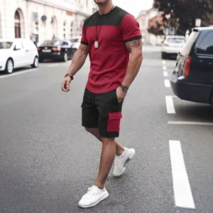 Set di t-shirt a maniche corte e pantaloncini cargo color block da uomo estivi.