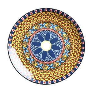 Retro boho Keramik Speiseteller mit buntem geometrischem Mandala Muster für Esstisch.