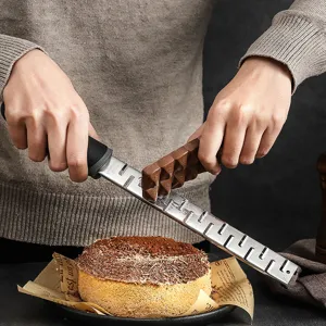 Rostfreier Edelstahl Käsereibe Schokoladenreibe Zestenreibe Küchenhelfer mit ergonomischem Griff.