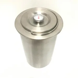 Olla de cocina de acero inoxidable para carne con termómetro integrado vista de detalle