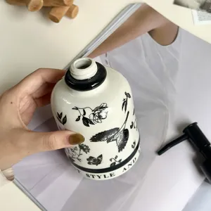 Chinese Style Ceramic Soap Dispenser Vintage Floral And Bird Pattern Lotion Pump Bottle For Bathroom Kitchen Home Decor