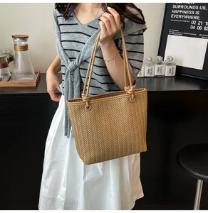 Casual fashion woven tote bag for women, large capacity minimalist shoulder bag for autumn.