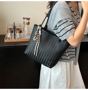 Casual fashion woven tote bag women autumn versatile large capacity minimalist shoulder bag