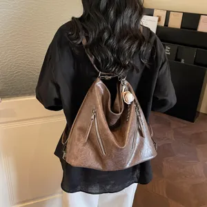 Women's Large Capacity PU Leather Tote Bag Retro Commuter Casual Shoulder Bag With Zipper Pocket And Pendant