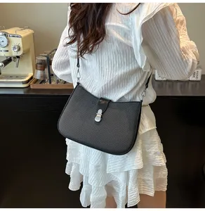 French vintage underarm bag for women 2025 new spring fashion saddle bag casual shoulder bag
