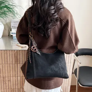 Chic vintage black leather hobo shoulder bag for women minimalist daily commuter tote purse