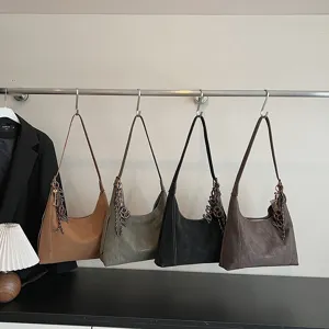 Stylish minimalist large capacity shoulder bag for women, casual commuter hobo bag set.