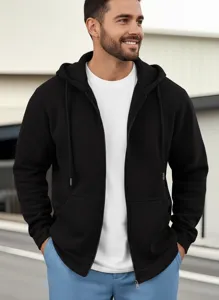 Felpa nera con cappuccio e zip intera da uomo, dettaglio capospalla casual con coulisse e tasche.