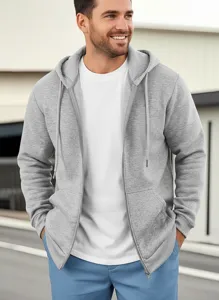 Vista dettagliata di felpa con cappuccio grigia da uomo con zip e tasche laterali.