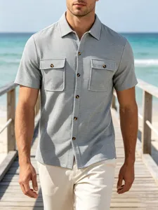 Heren casual wafelstof korte mouw overhemd met dubbele zakken voor zomer strandkleding.