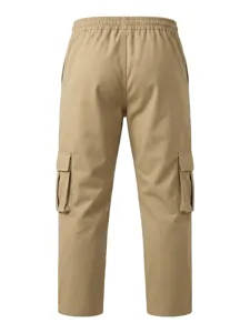 Freizeithose für Herren in Khaki mit elastischem Bund und praktischen Cargotaschen für Outdoor.
