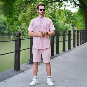 Ensemble chemise manches courtes et short rose homme jacquard col mao vue detail ete