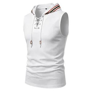 Chaleco deportivo sin mangas de waffle para hombre con capucha y cordón ajustable.