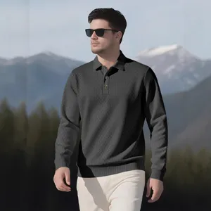 Camisa polo hombre manga larga gris oscuro jacquard vista de detalle con cuello botonado