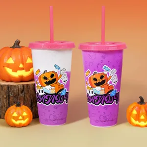 Vaso de Halloween de plástico con cambio de color en frío con tapa y pajita