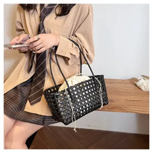 Black PVC woven tote bag for women, large capacity beach picnic handbag with inner pouch.