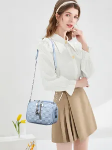 Stylish women crossbody bag, quilted soft leather shoulder handbag with chain strap.