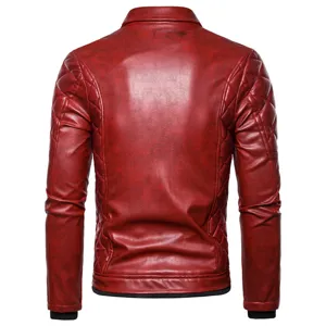 Chaqueta de moto de cuero punk roja para hombre vista trasera detalle moda otonno